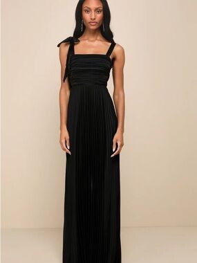 Lulu's Black Pleated Maxi Dress with Tie Shoulder Strap